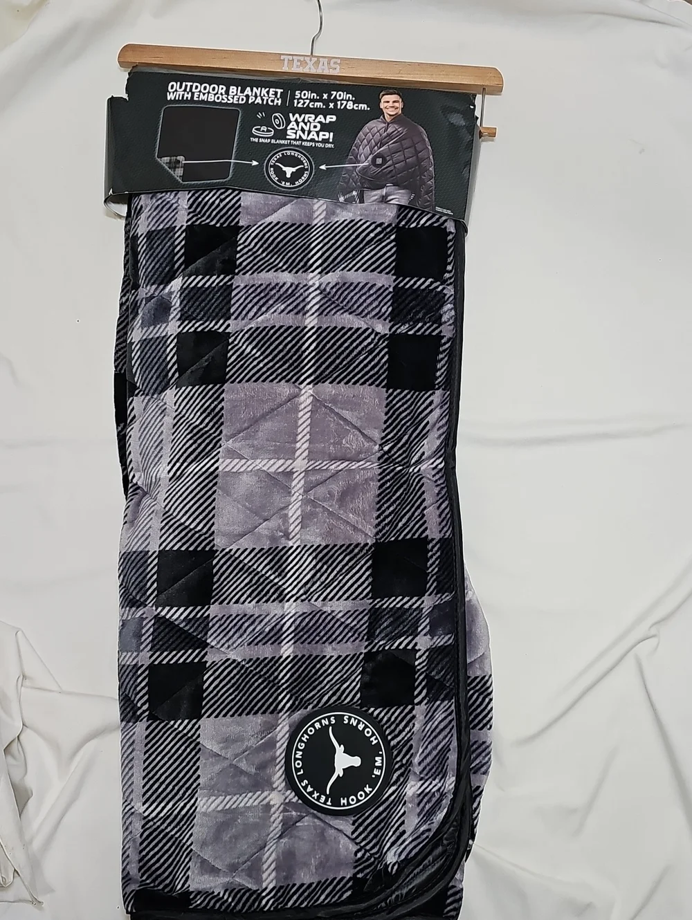 Texas Long Horn Hook'em Horns Men's Outdoor Blanket - Black & Gray Plaid